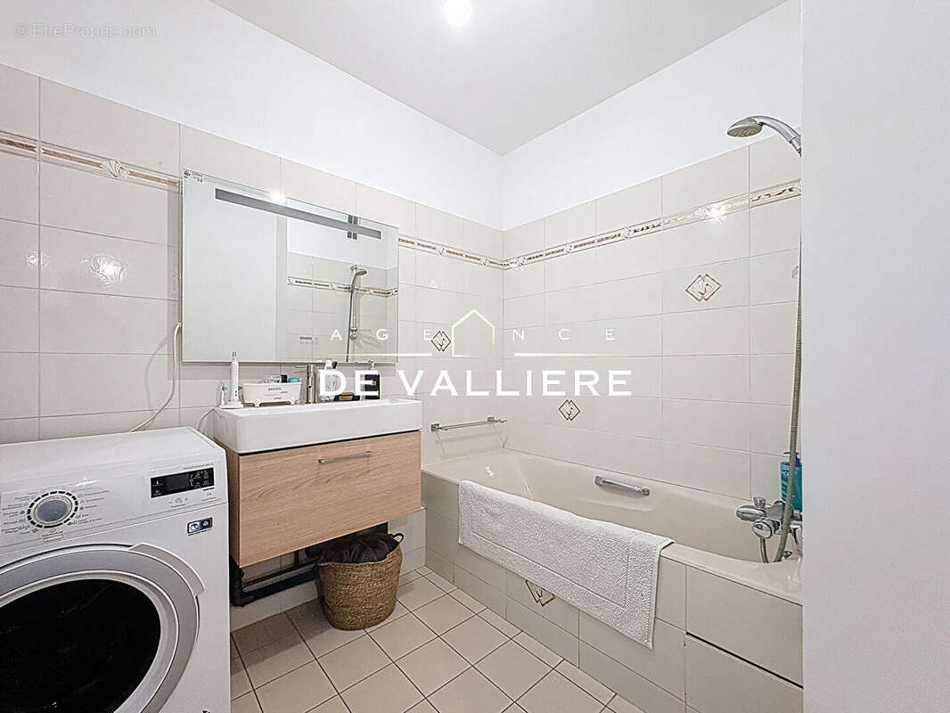 Appartement à NANTERRE