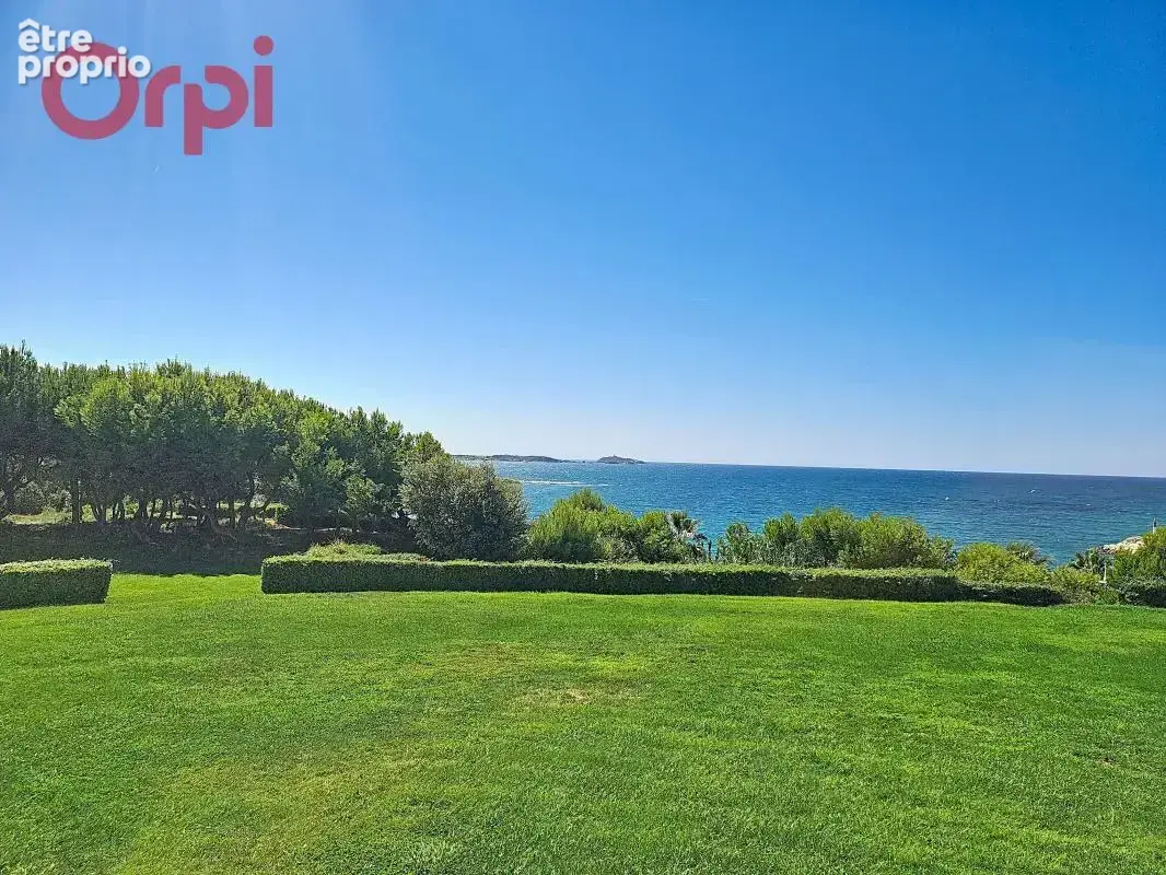 Appartement à SIX-FOURS-LES-PLAGES