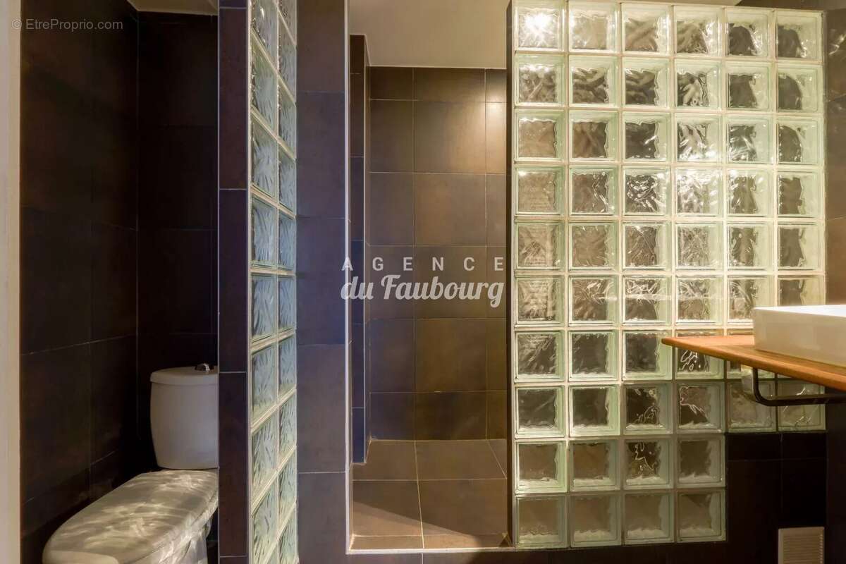 Appartement à PARIS-10E