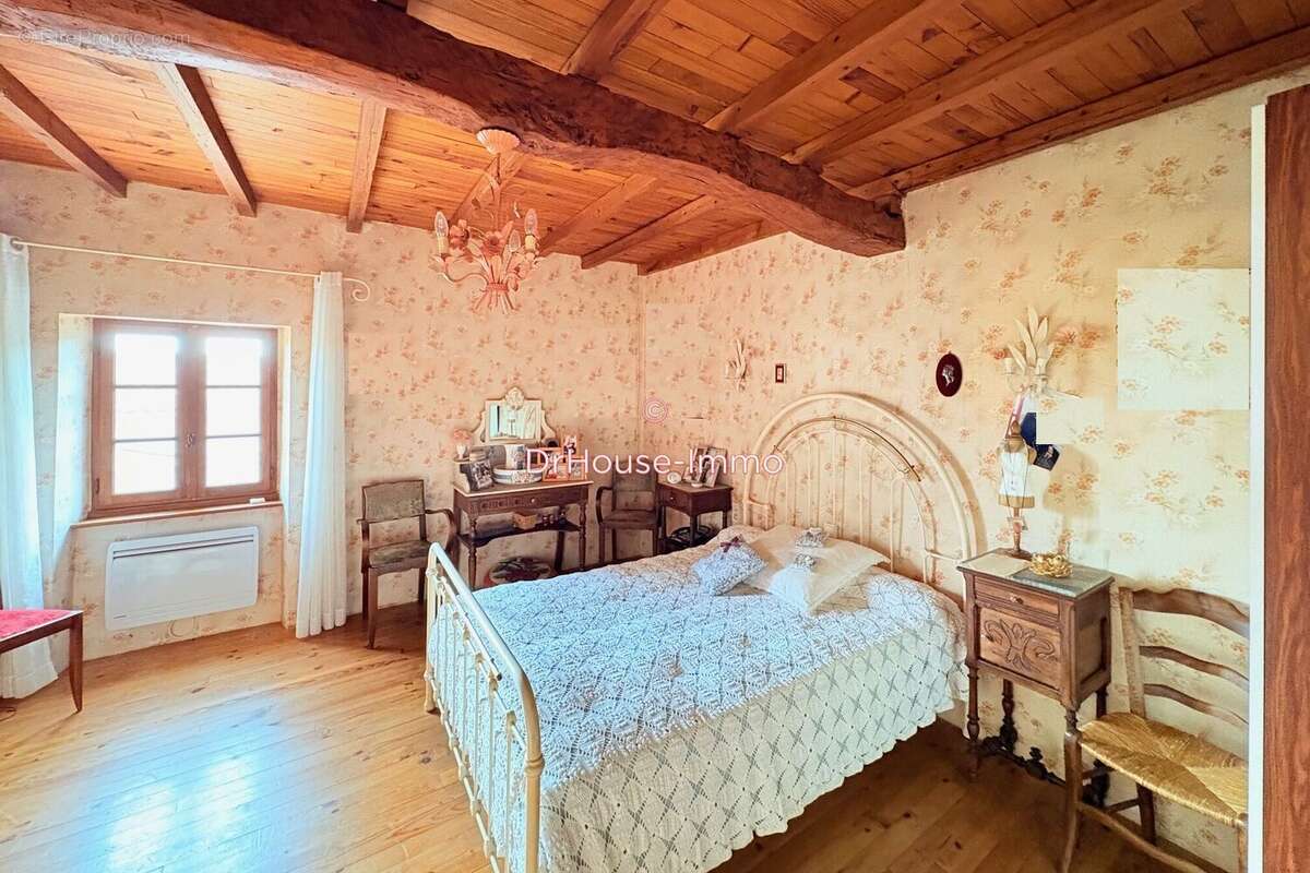 Maison à MOUSSOULENS