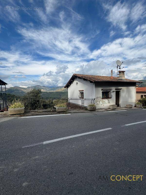 Maison à BERRE-LES-ALPES