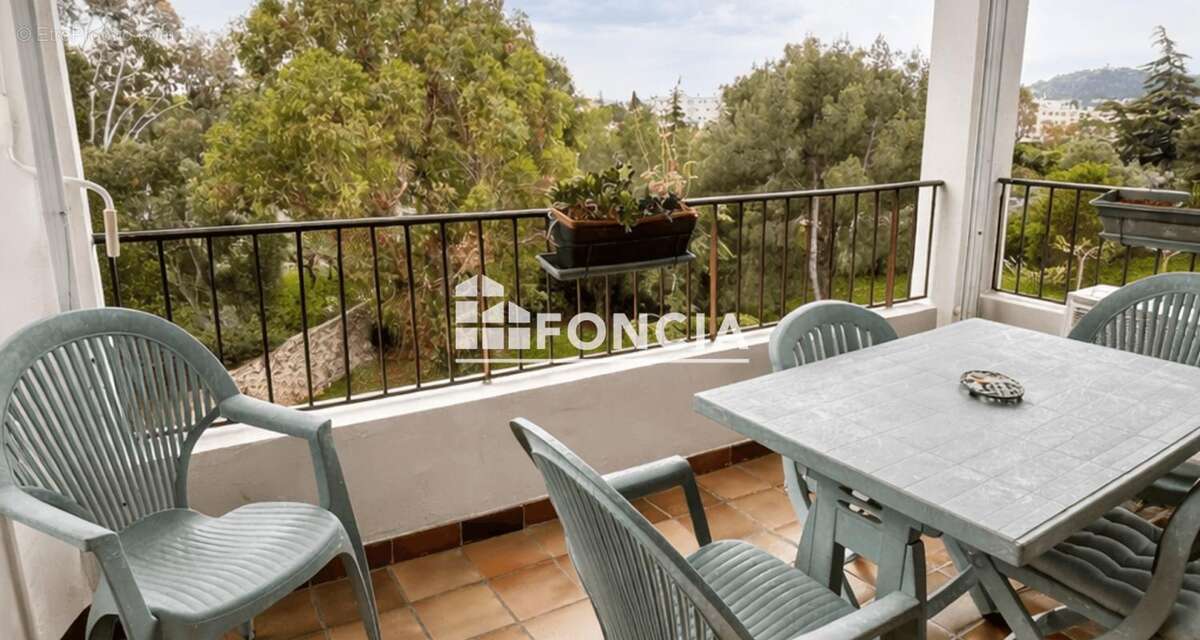 Appartement à HYERES