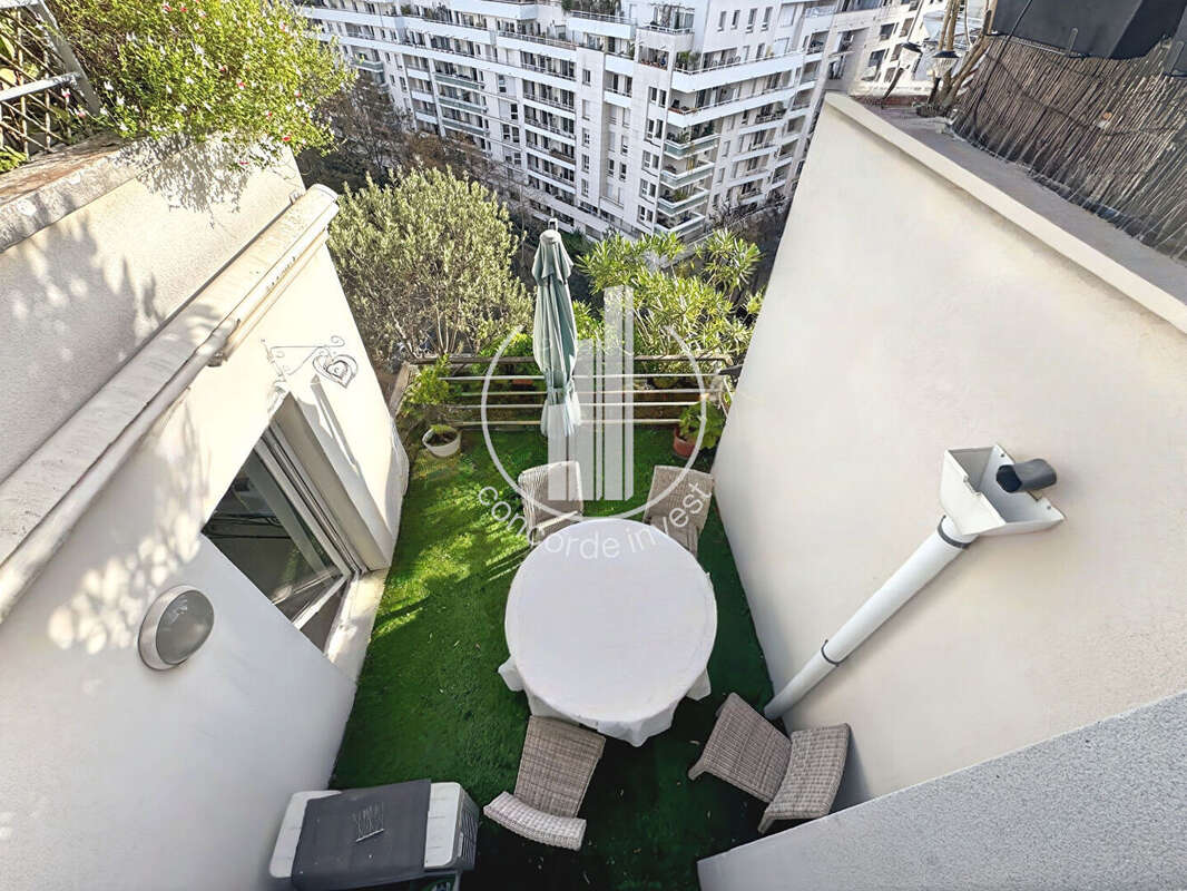 Appartement à COURBEVOIE