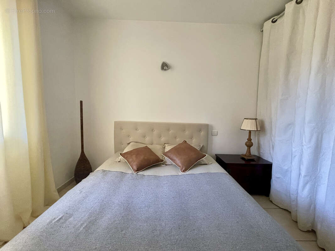 Maison à PERNES-LES-FONTAINES