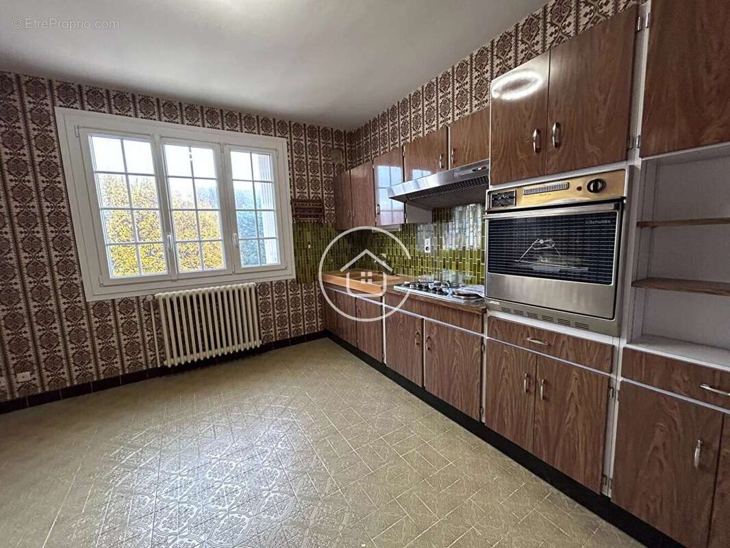 Maison à SAINT-SULPICE-DE-POMMERAY