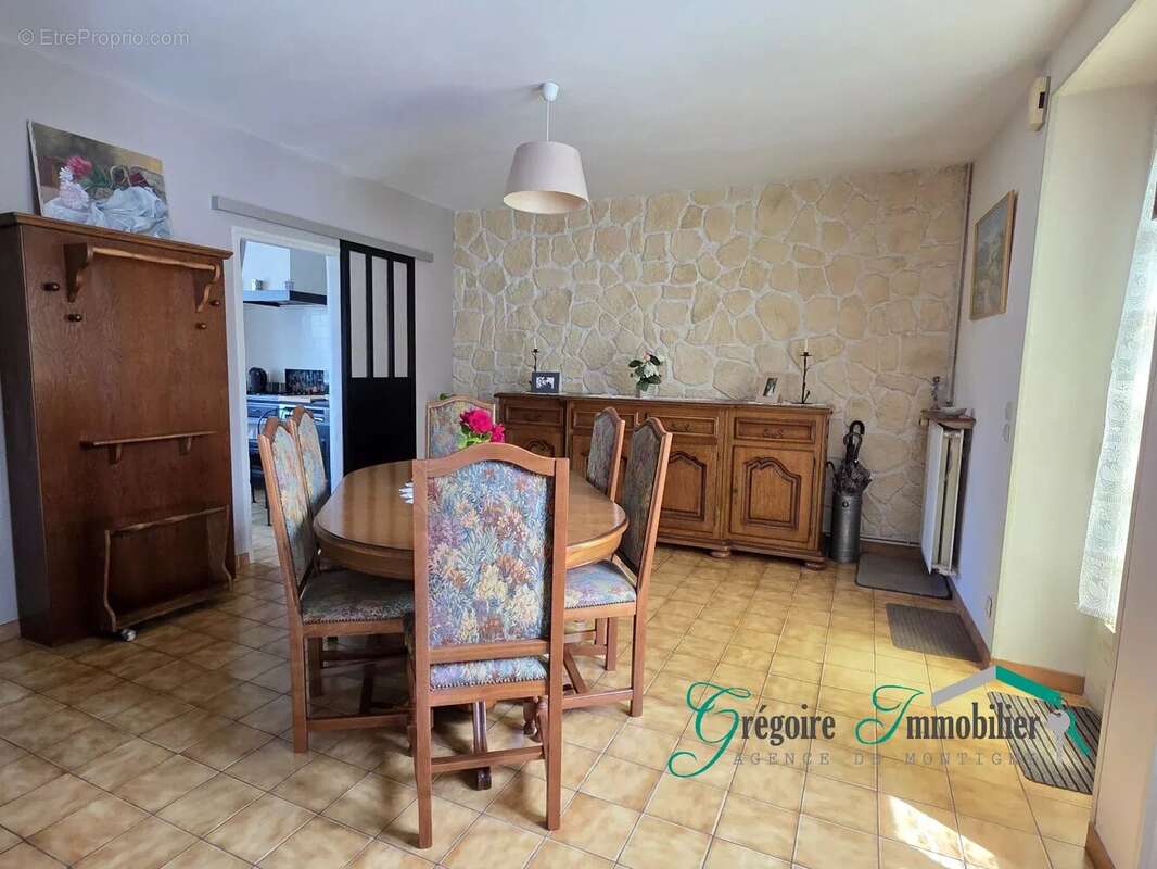 Maison à MONTIGNY-SUR-LOING