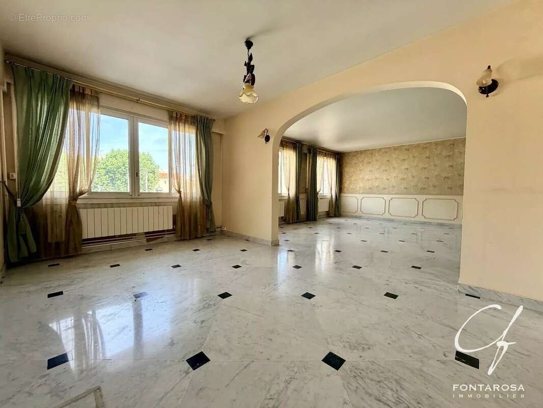 Appartement à SAINT-RAPHAEL