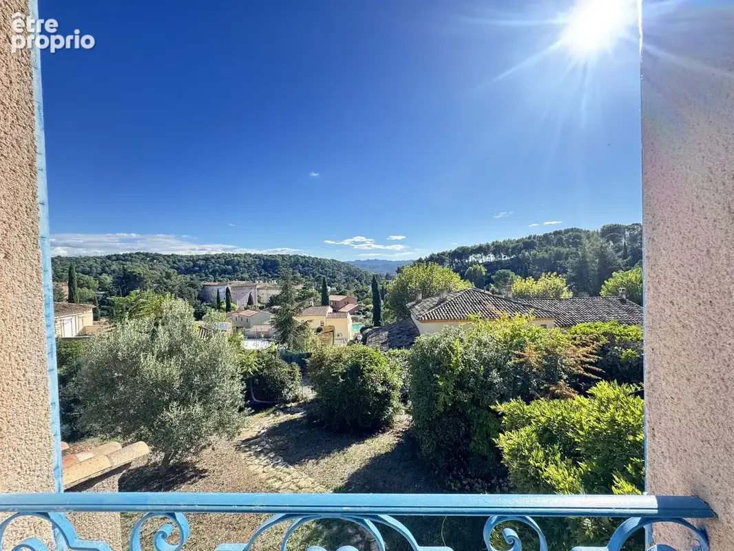 Aix en Provence. Maison familiale avec jardin et proche du centre ville. - photo 10