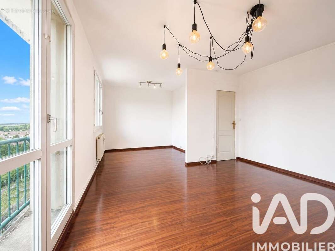 Appartement 75 m² à Charleville-Mezieres  - photo 2