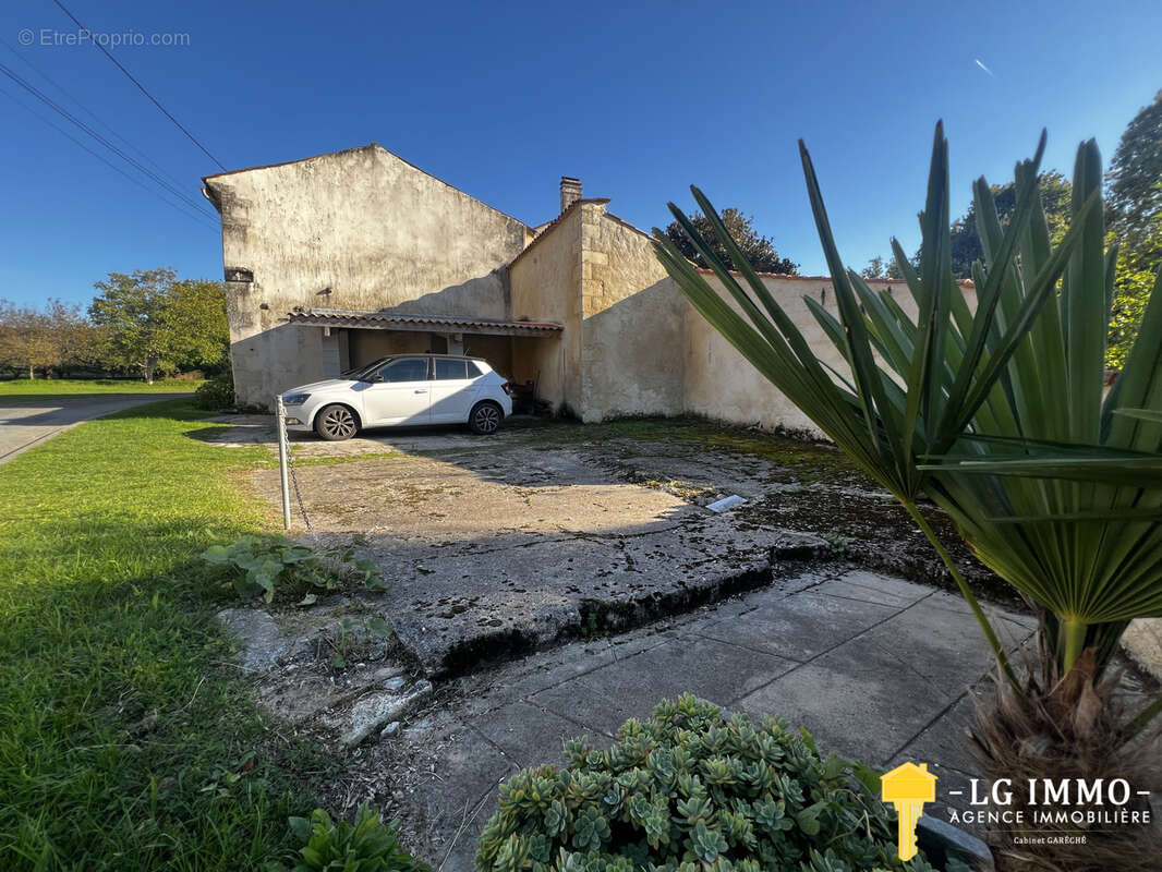 Maison à MIRAMBEAU