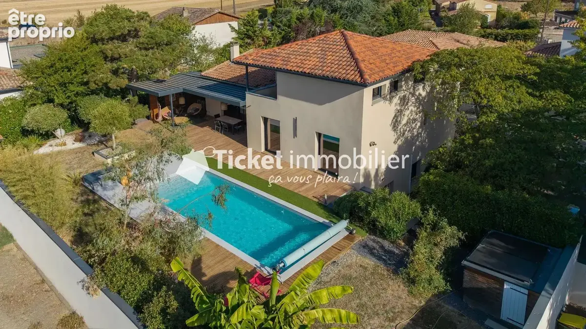 Villa 7 pièces de 304,16m2 avec piscine, carport hors couloir aérien - photo 47