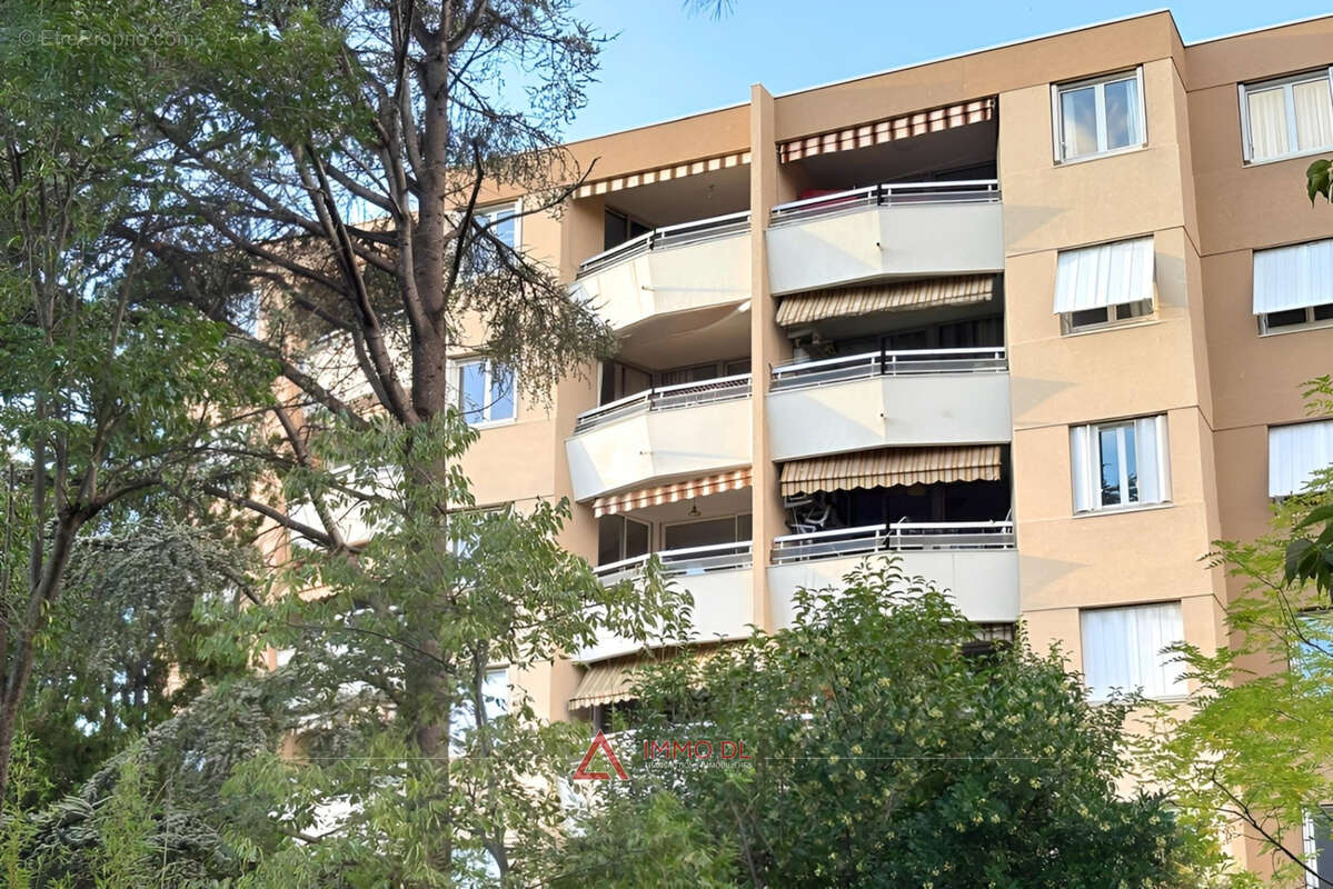 Appartement à MARSEILLE-12E