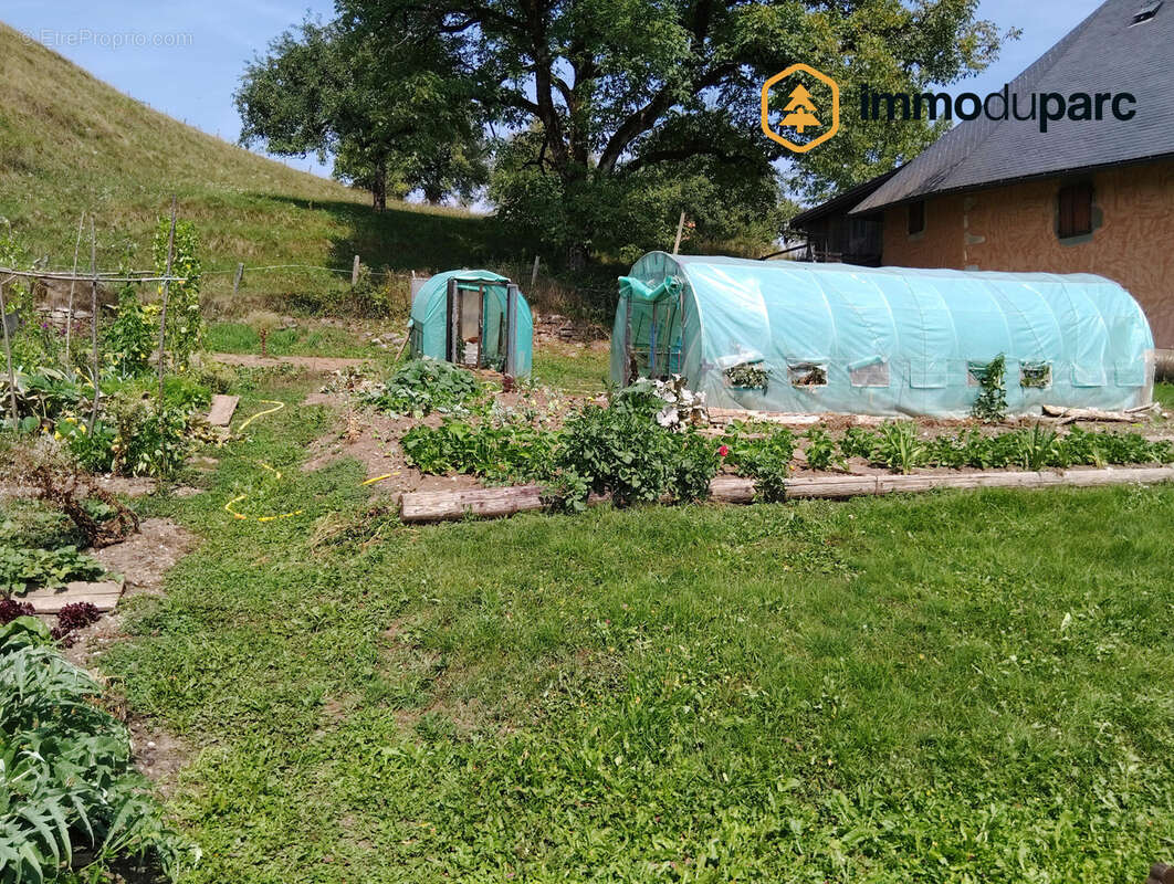 Terrain à BELLECOMBE-EN-BAUGES