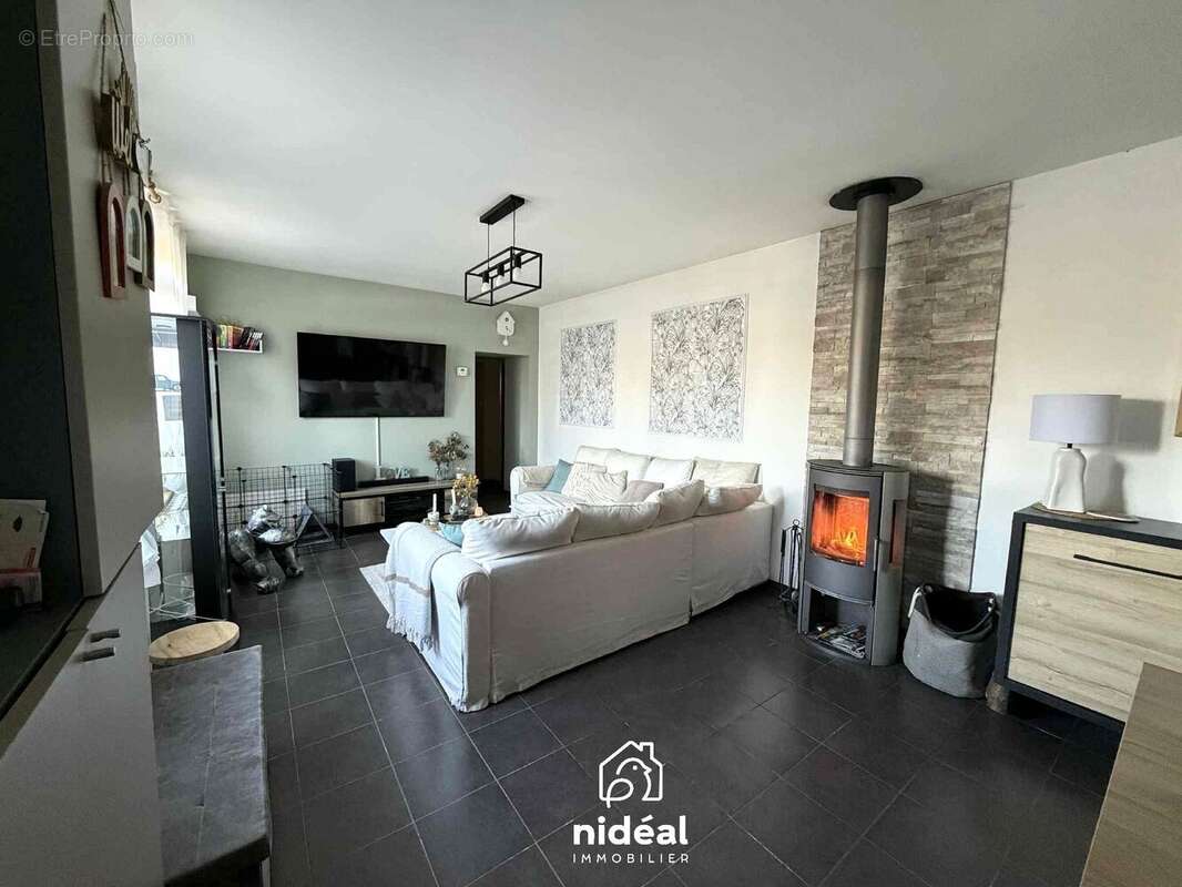 Maison à POIX-DU-NORD