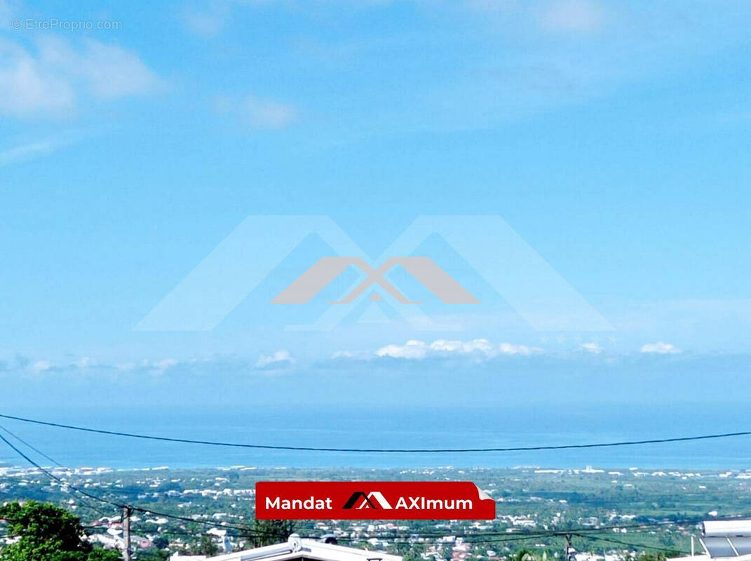 Terrain à SAINT-LOUIS