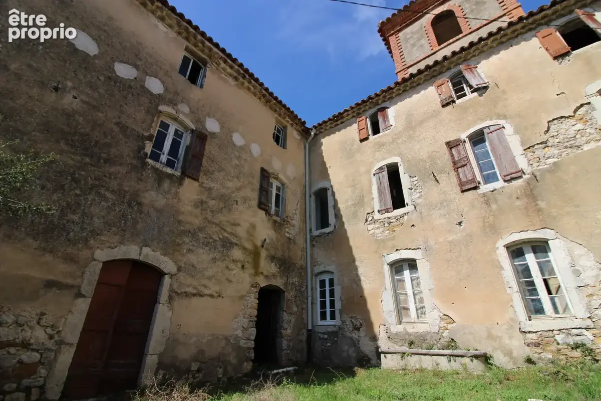 Mas de 2500 m2 sur 26 hectares. - photo 103