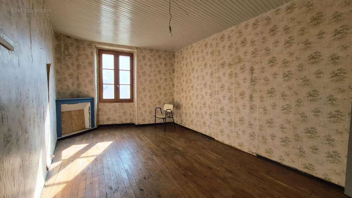 Maison à SAINT-MAIME-DE-PEREYROL