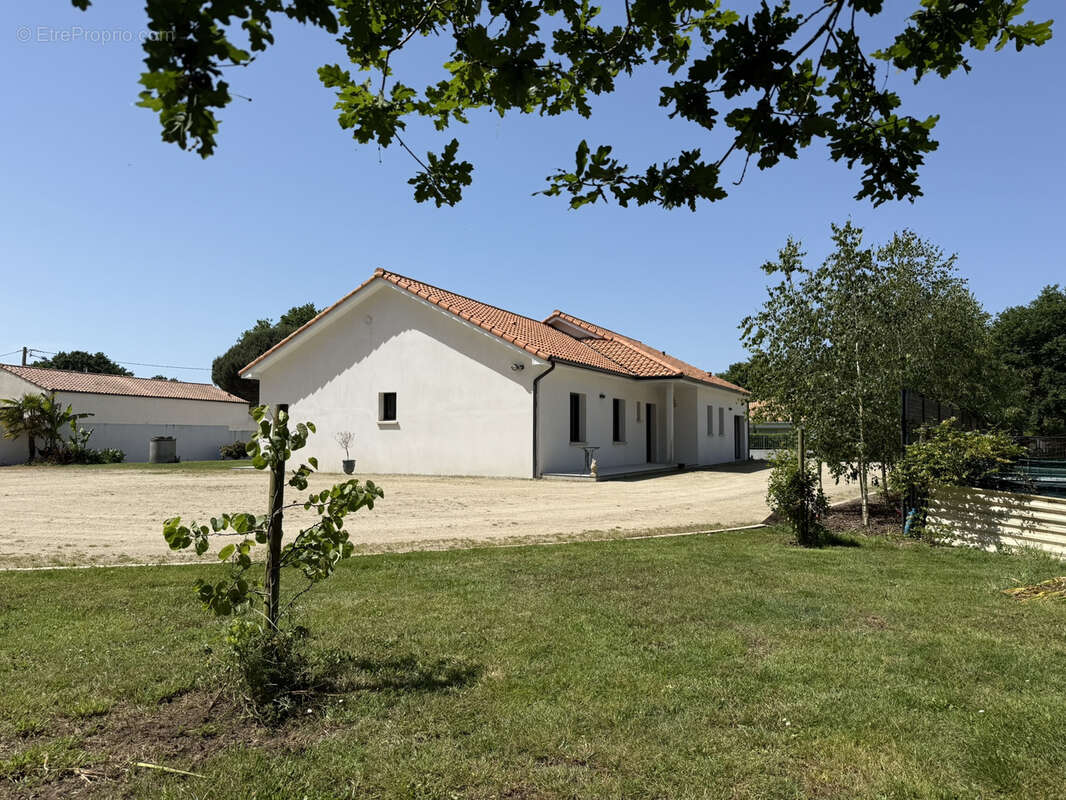 Maison à CHAUVE