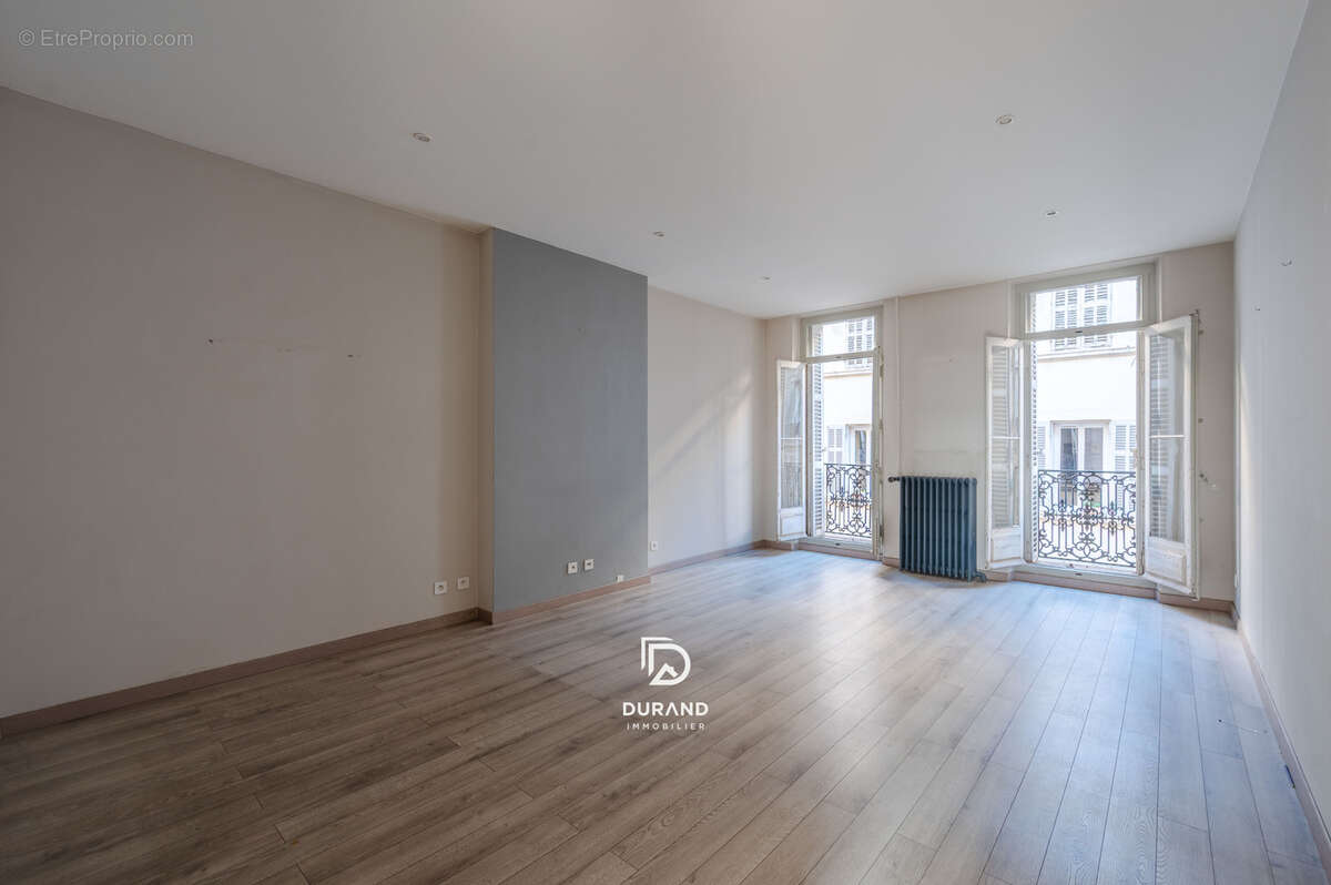 Appartement à MARSEILLE-6E