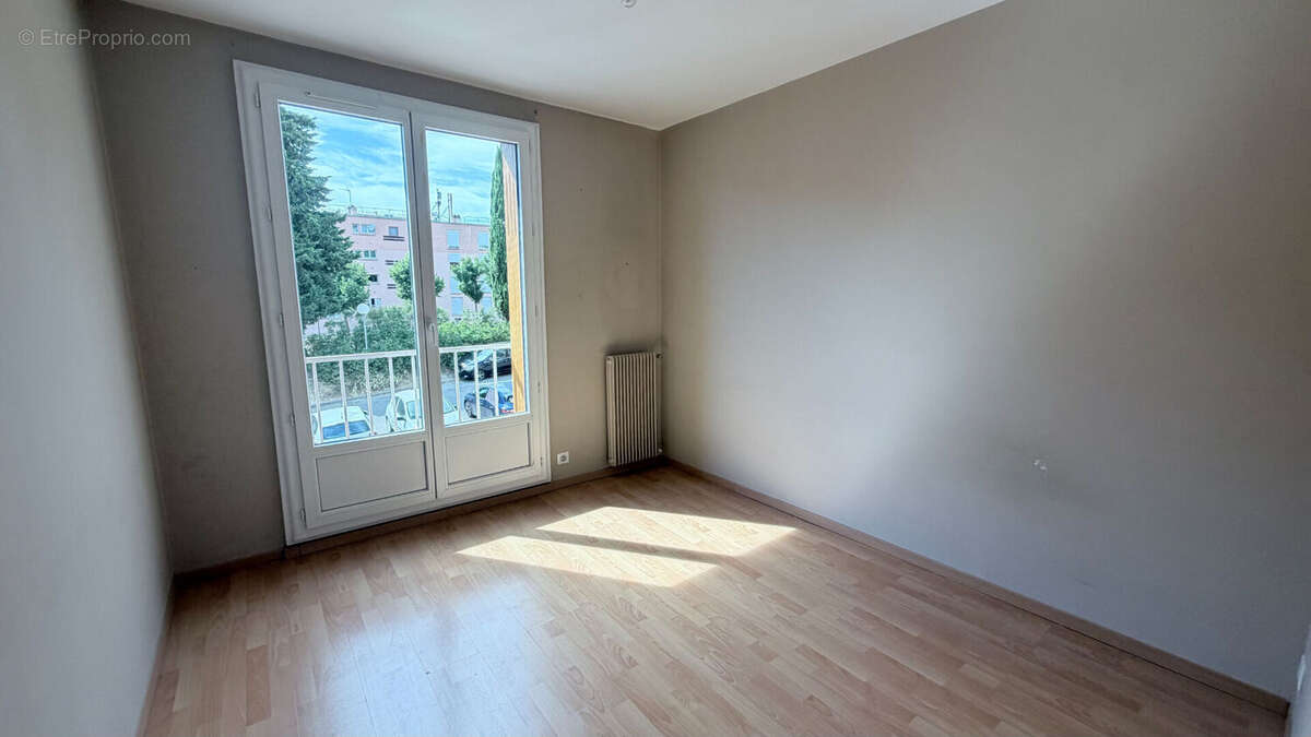 Appartement 3 pièces à vendre au centre-ville de Gardanne - photo 6