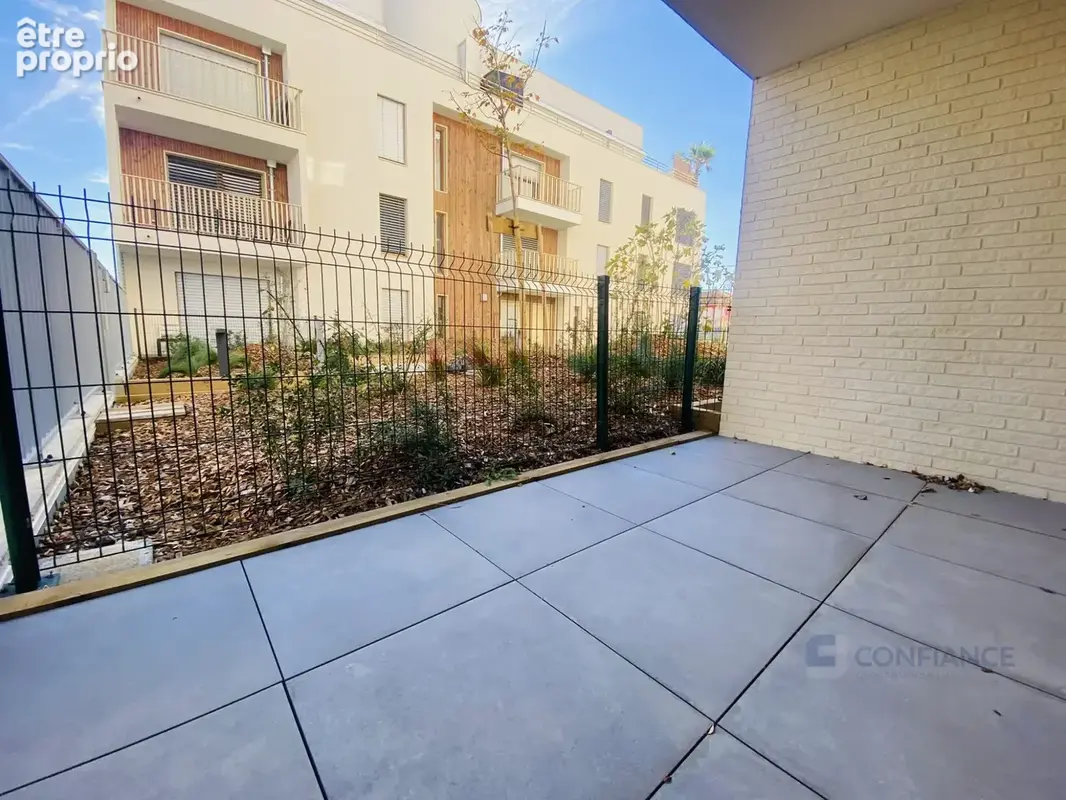 Appartement 59 m² à Saint-Priest  - photo 2