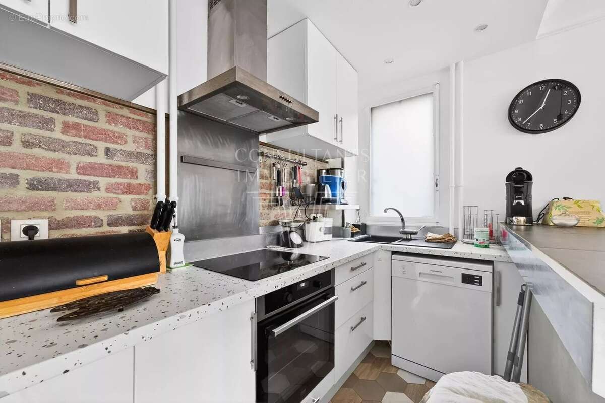 Appartement à PARIS-17E