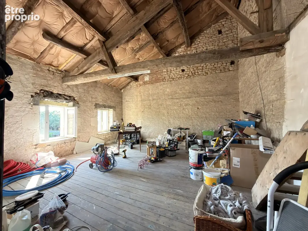 Superbe propriété rénovée avec potentiel de gîte, grande grange et terrain séparé - photo 13