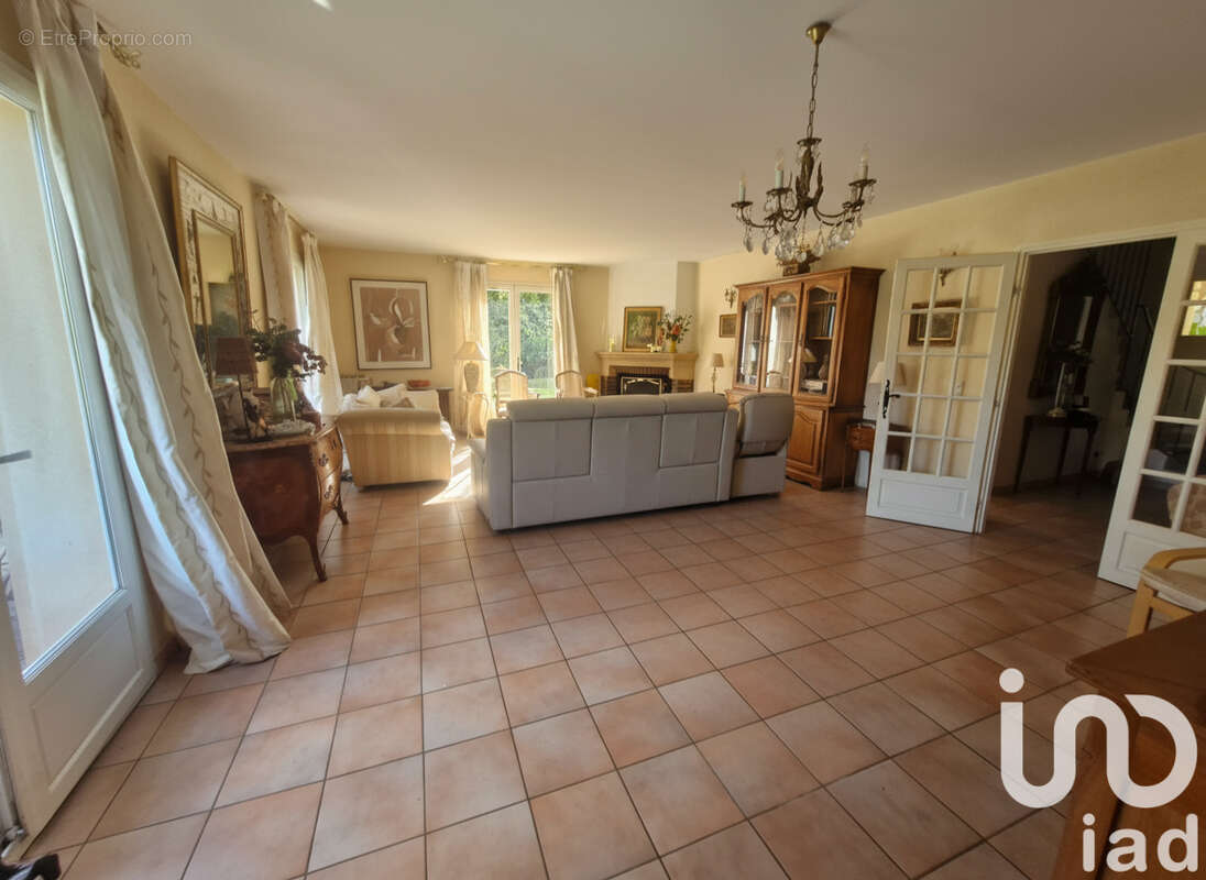 Photo 7 - Maison à LE REVEST-LES-EAUX