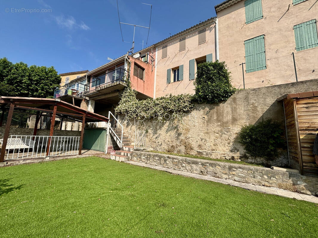 AIR Property Provence - Maison à LA TOUR-D&#039;AIGUES