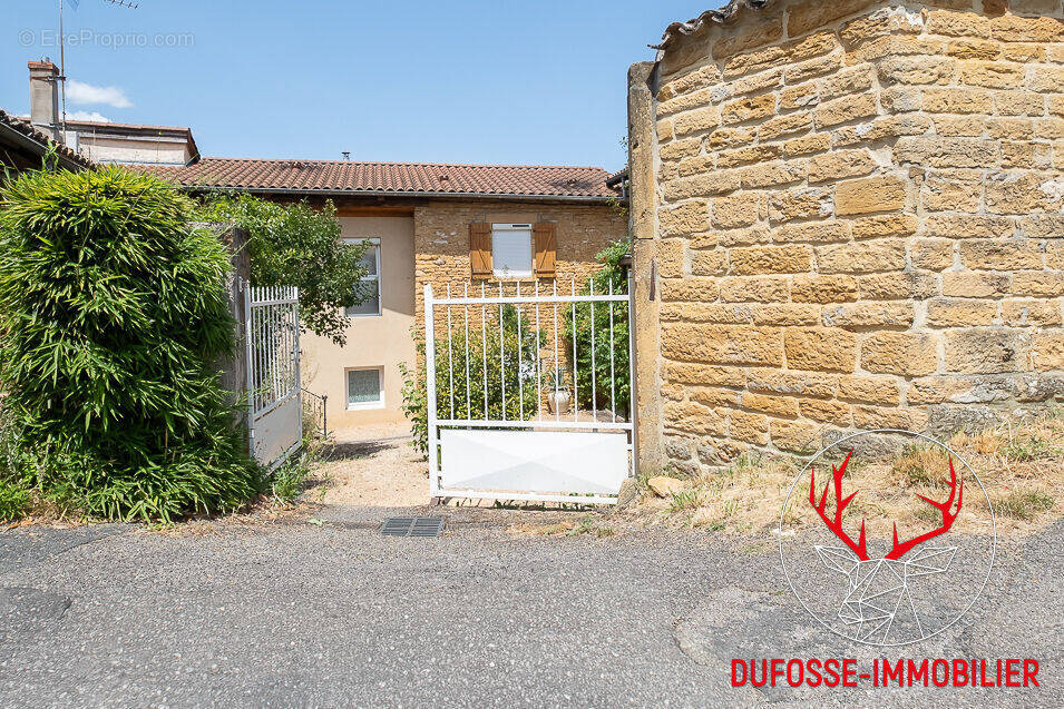 Appartement à POUILLY-LE-MONIAL