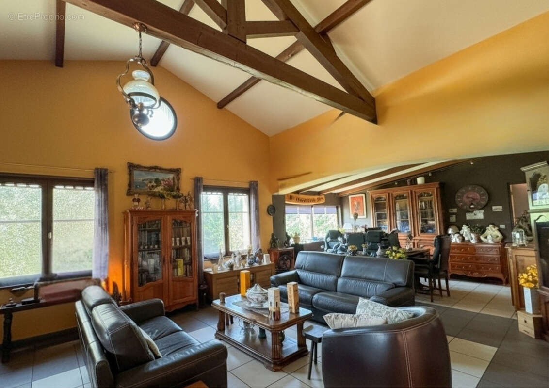 Maison à CLONAS-SUR-VAREZE