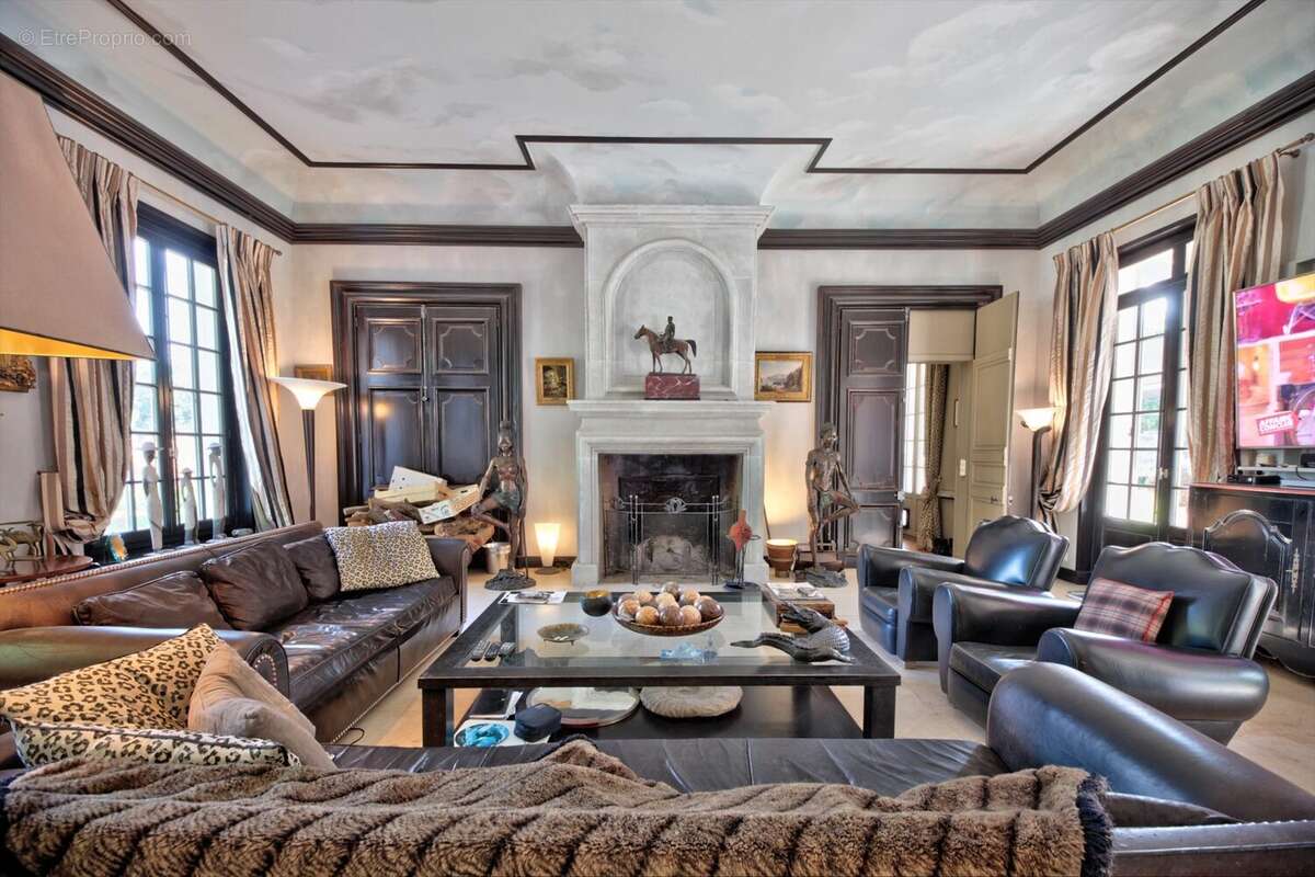 Maison à LES LOGES-EN-JOSAS