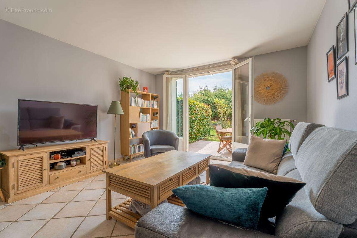 Appartement à FLEURIEUX-SUR-L'ARBRESLE