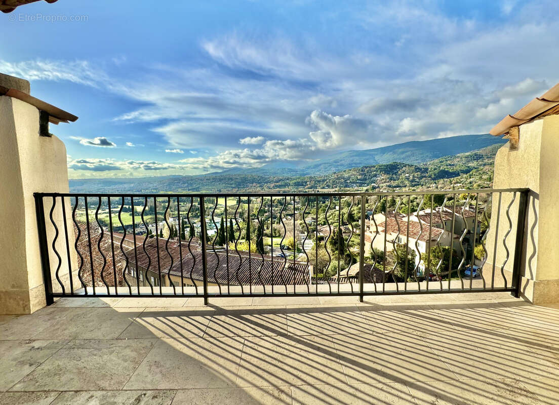 Appartement à FAYENCE
