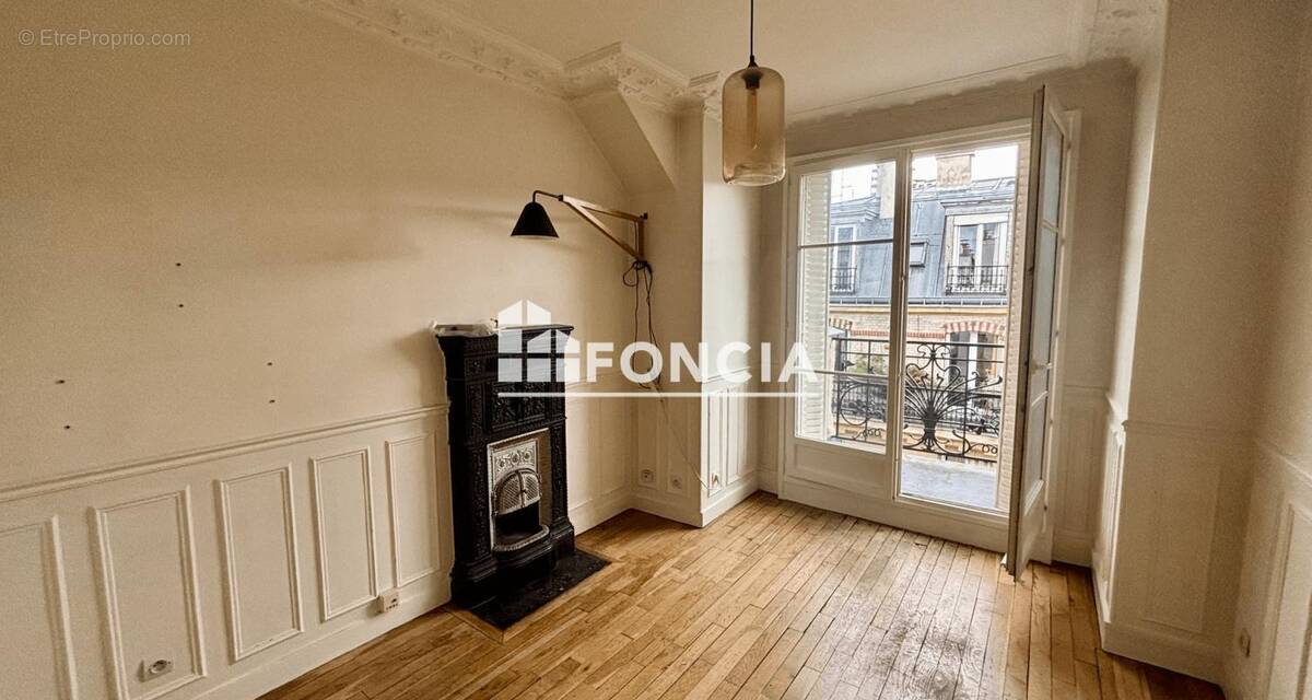 Appartement à PARIS-20E