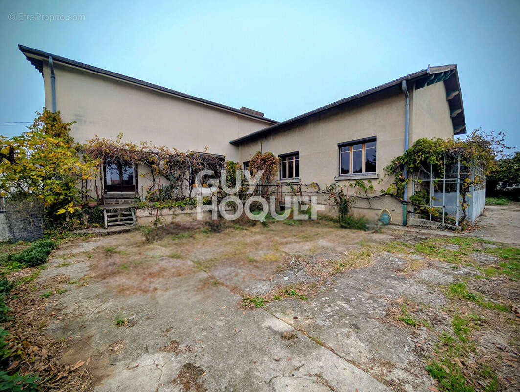 Maison à DECINES-CHARPIEU