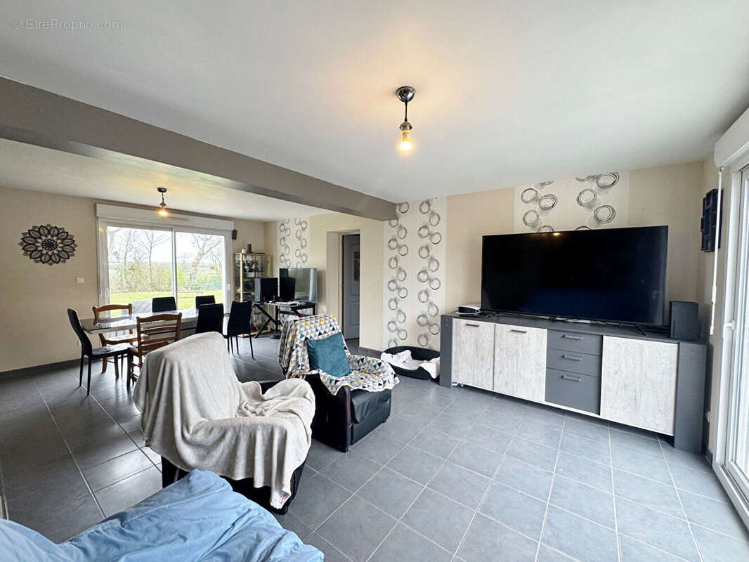 Maison à BRICQUEBEC