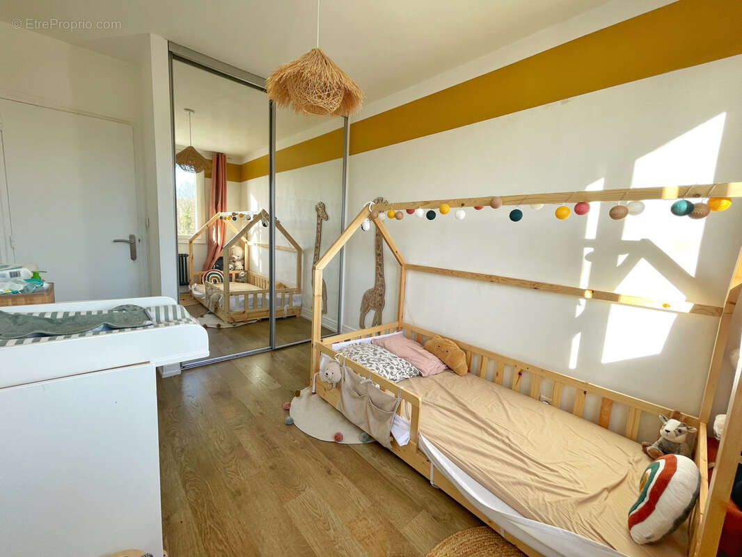 Appartement à SAINT-SYMPHORIEN-D'OZON