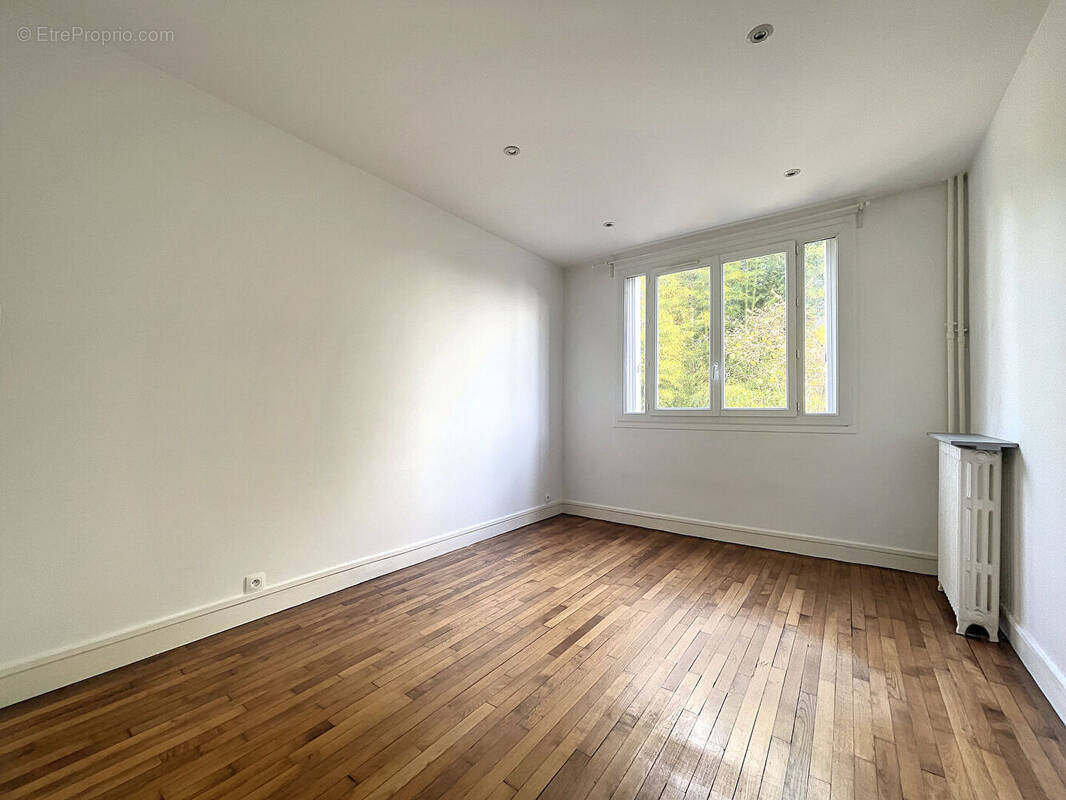 Appartement à BOURG-LA-REINE