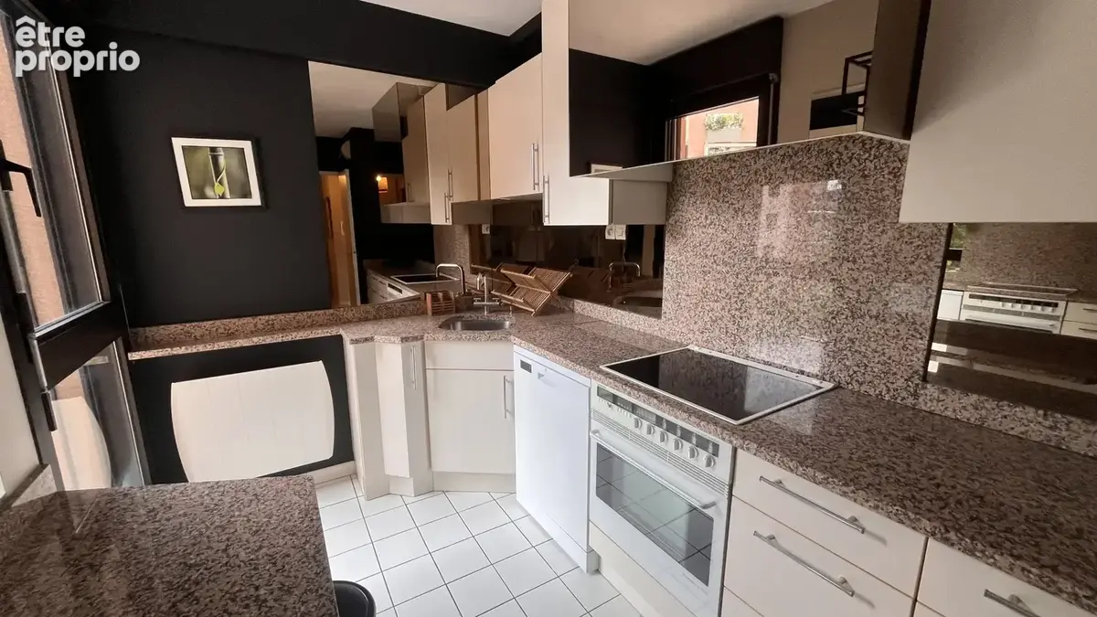 À vendre   t2/3 sh: 80m2  avec balcon, cave et garage individuel fermé  compans caffarelli - photo 13