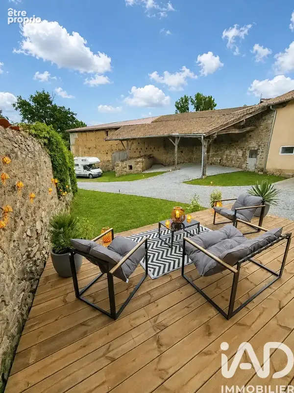 Photo 1 - Maison à SAINT-MARTIN-LA-SAUVETE