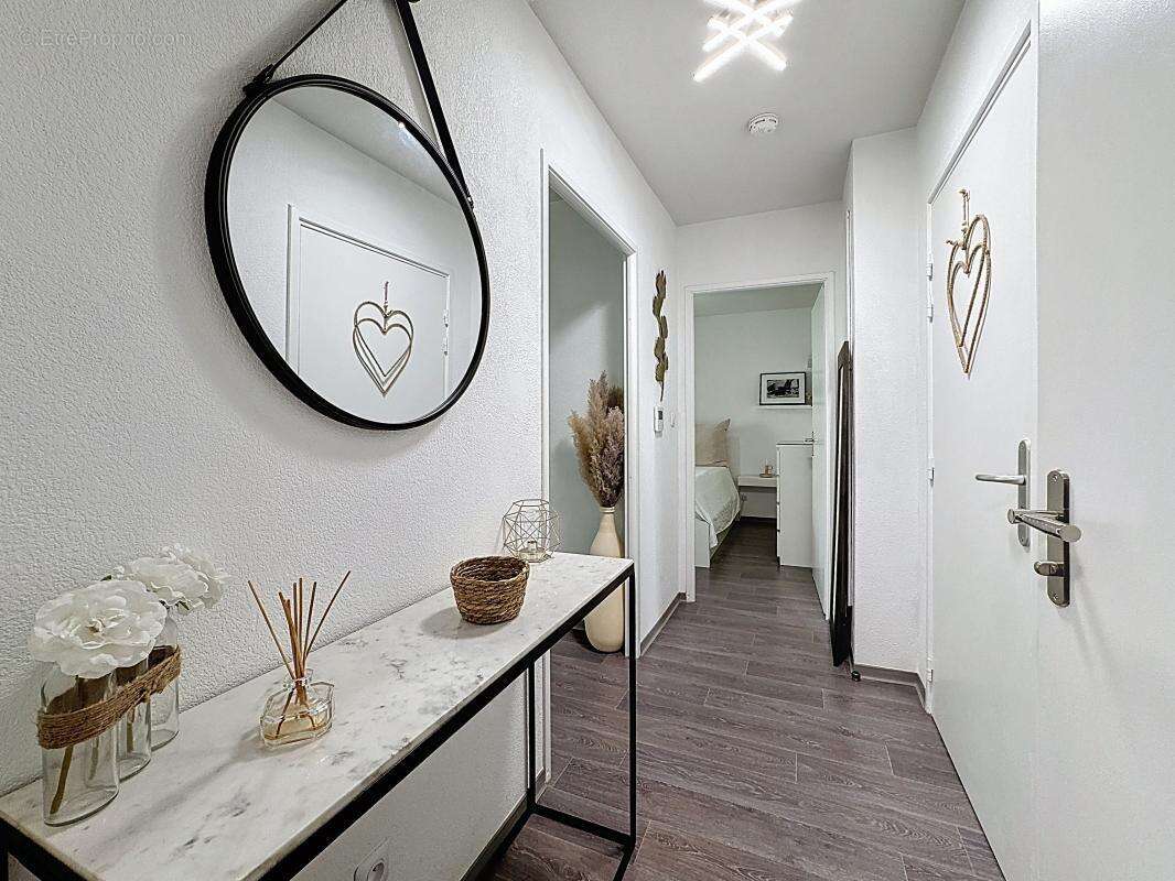 Appartement à PUGET-SUR-ARGENS