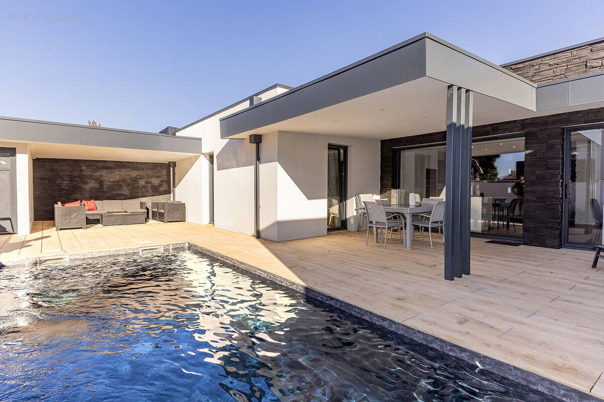 Photo 1 - Maison à LESCAR