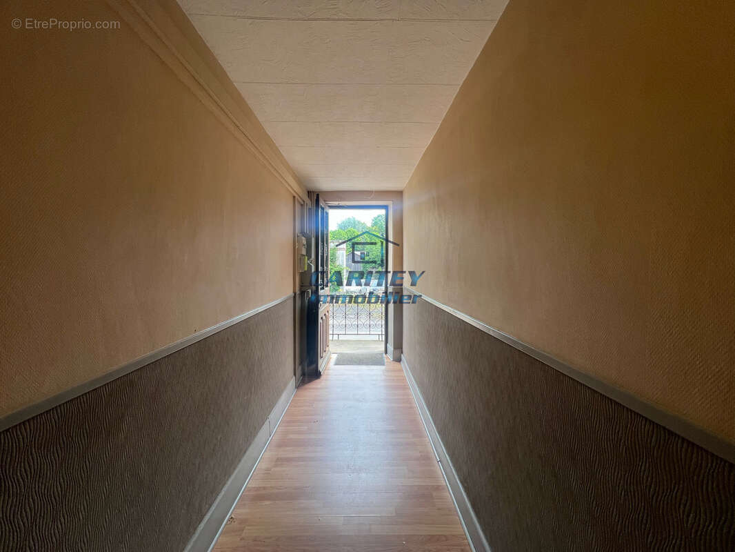 Immeuble de rapport - centre ville de LURE (70200) - photo 15