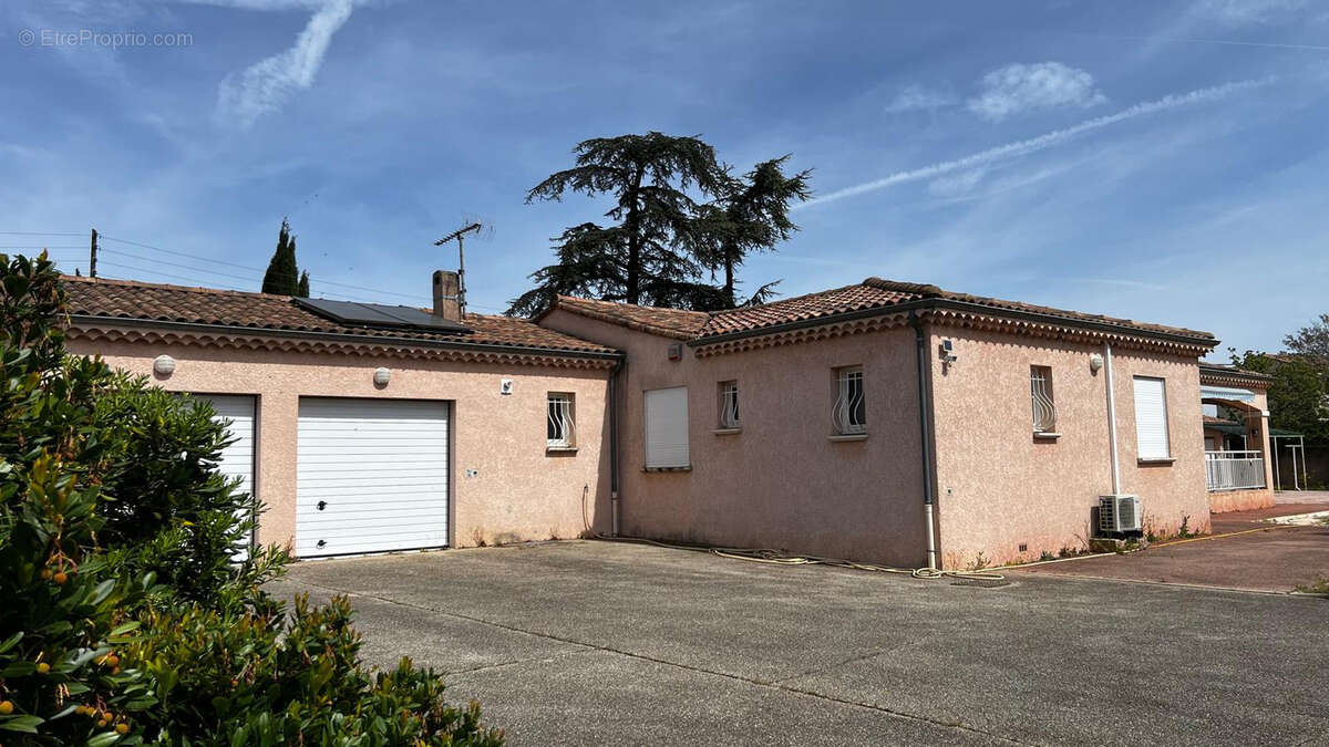 Maison à MONTELIMAR