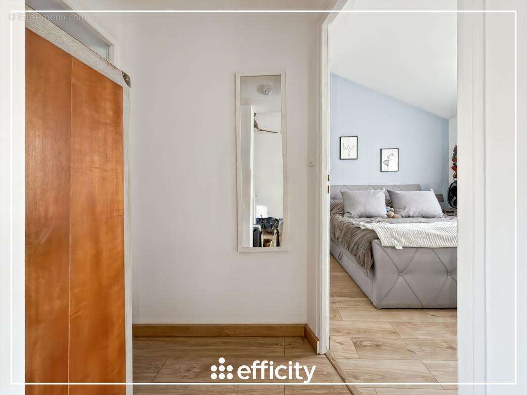 Maison à CHAMPS-SUR-MARNE