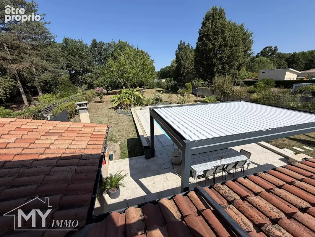LA FORCE : Maison de 185 m² avec 5 chambres, jardin et piscine. - photo 17
