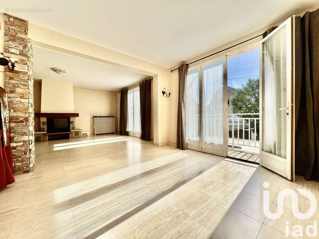 Photo 3 - Maison à VILLECRESNES