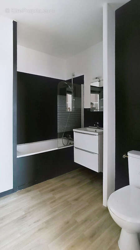 Appartement  traversant Saint Barthelemy d'Anjou 5 pièce(s) 90 m2 - photo 5