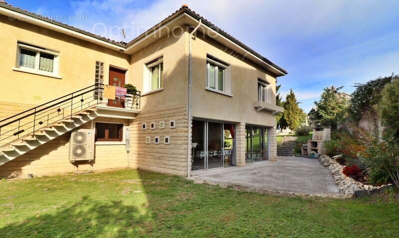 Coup de cœur - Rare à la vente ! Magnifique maison contemporaine de 225 m² avec vue sur le château - photo 36